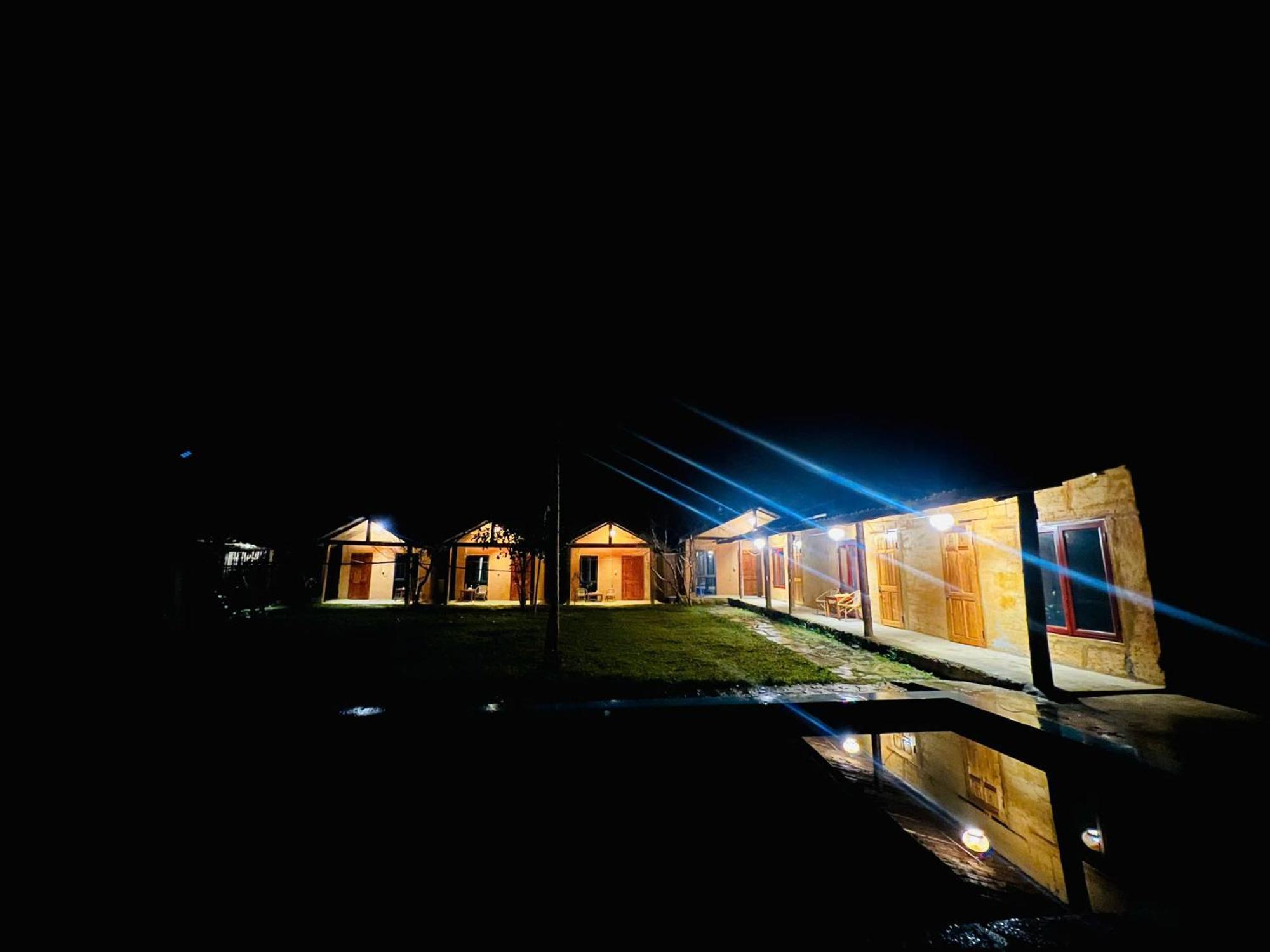 Chook Bungalow Ha Giang Exteriör bild